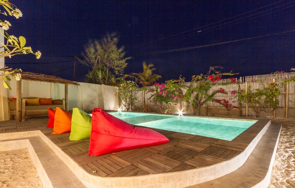 Villa Shelra ギリ島 エクステリア 写真