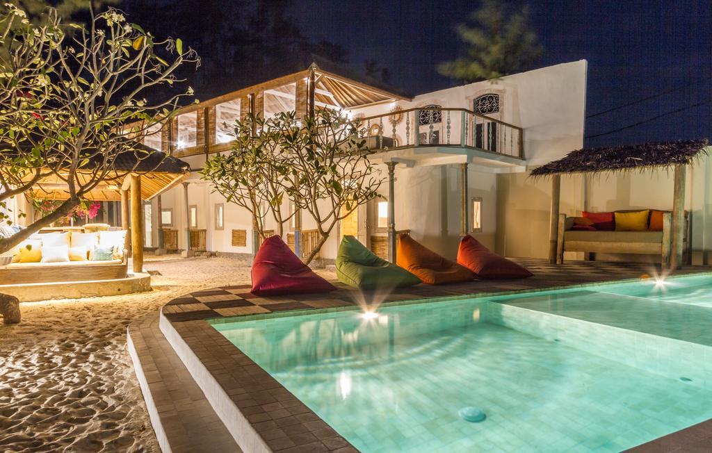 Villa Shelra ギリ島 エクステリア 写真