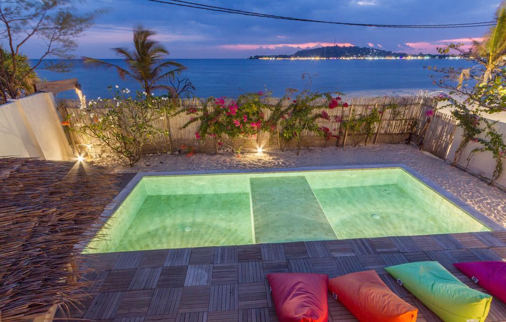 Villa Shelra ギリ島 エクステリア 写真