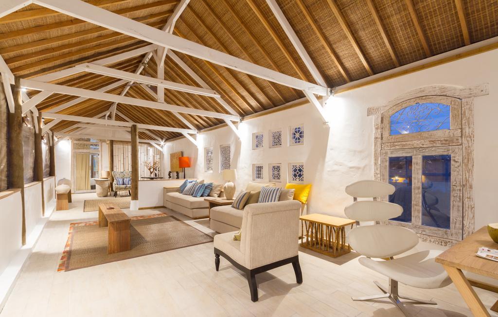 Villa Shelra ギリ島 エクステリア 写真