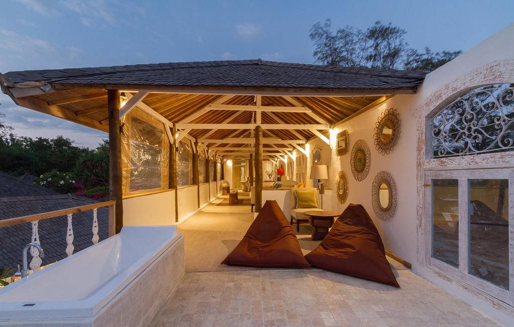 Villa Shelra ギリ島 エクステリア 写真