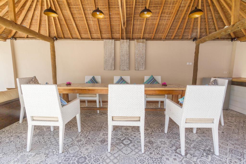 Villa Shelra ギリ島 エクステリア 写真